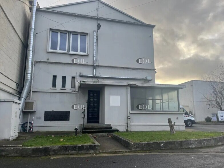 Flex dans L'ILE-SAINT-DENIS à louer - Photo du bâtiment - Image 2 de 5