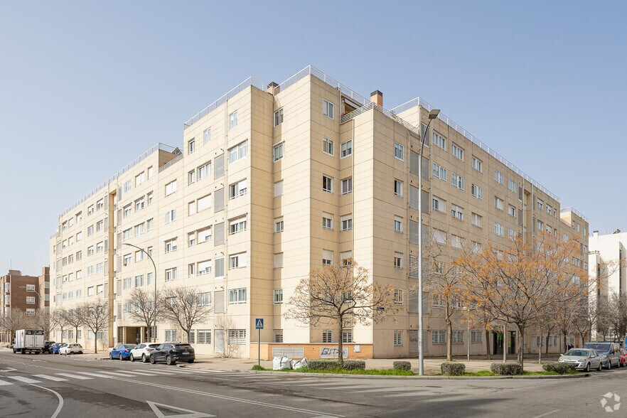 Avenida Ensanche De Vallecas, 38-42, Madrid, Madrid à louer - Photo du bâtiment - Image 3 de 3