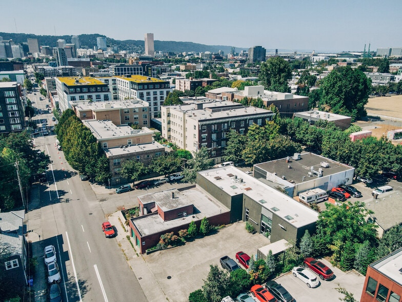 1313 SE Belmont St, Portland, OR for lease - Aerial - Image 3 of 14