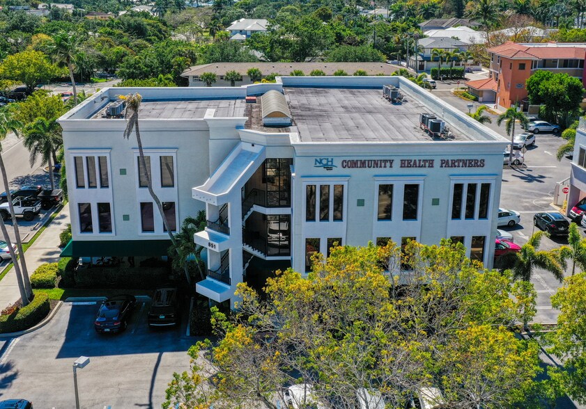 851 5th Ave N, Naples, FL à louer - Photo du bâtiment - Image 2 de 9