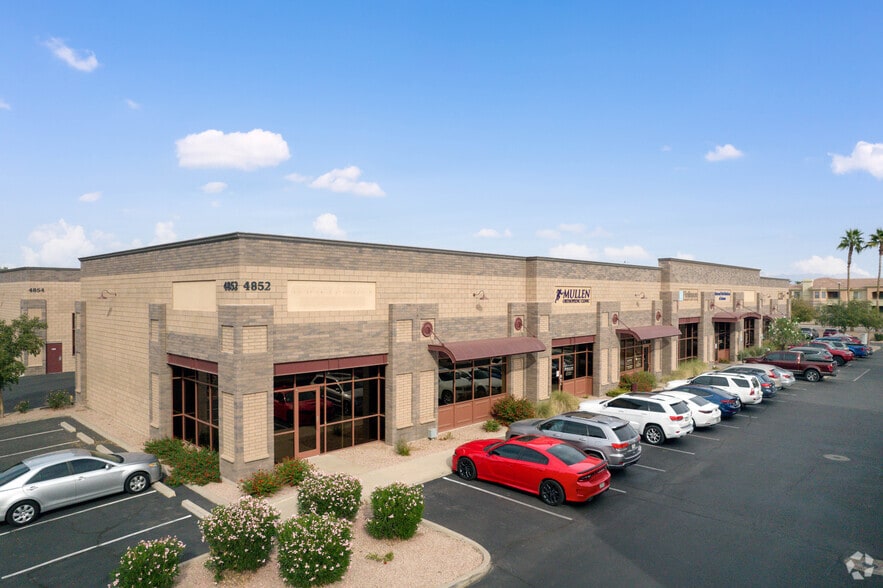 4852 E Baseline Rd, Mesa, AZ à louer - Photo du bâtiment - Image 3 de 3