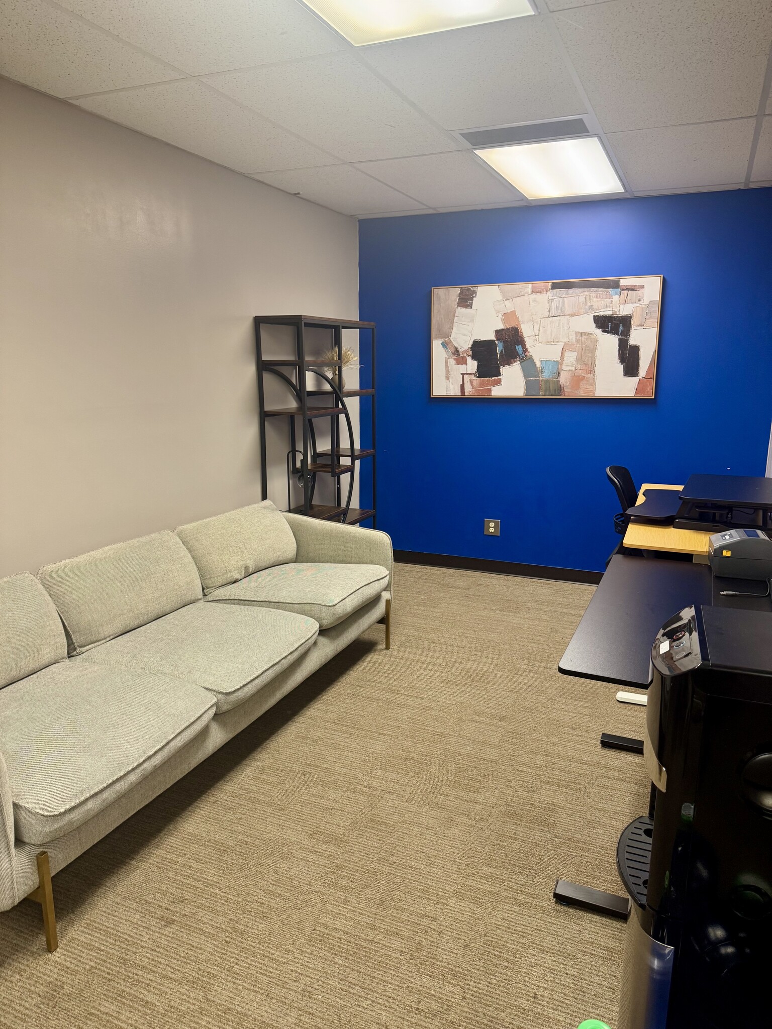 12815-12931 NE 126th Pl, Kirkland, WA for lease Interior Photo- Image 1 of 7