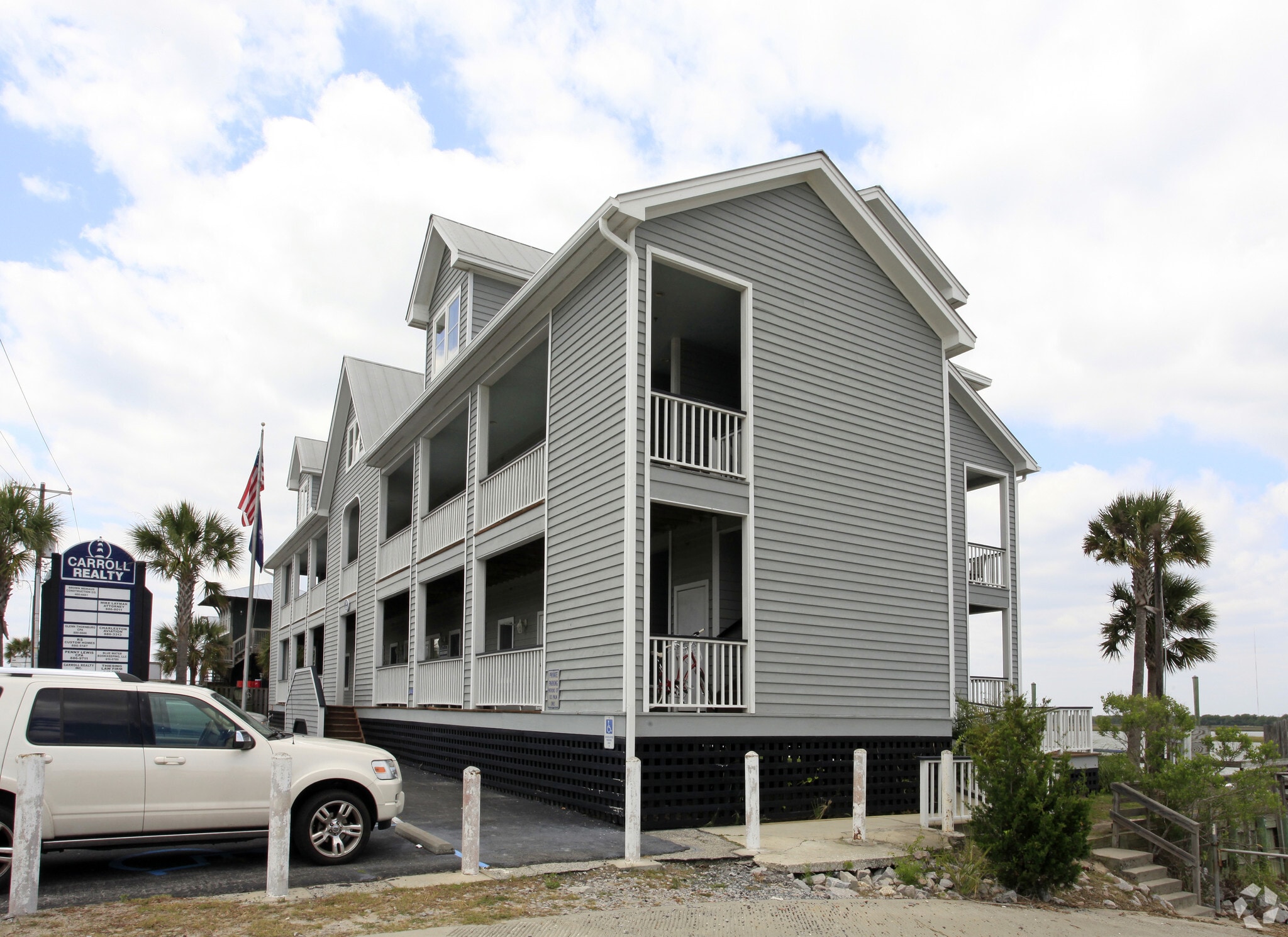 103 Palm Blvd, Isle Of Palms, SC for sale Primary Photo- Image 1 of 19