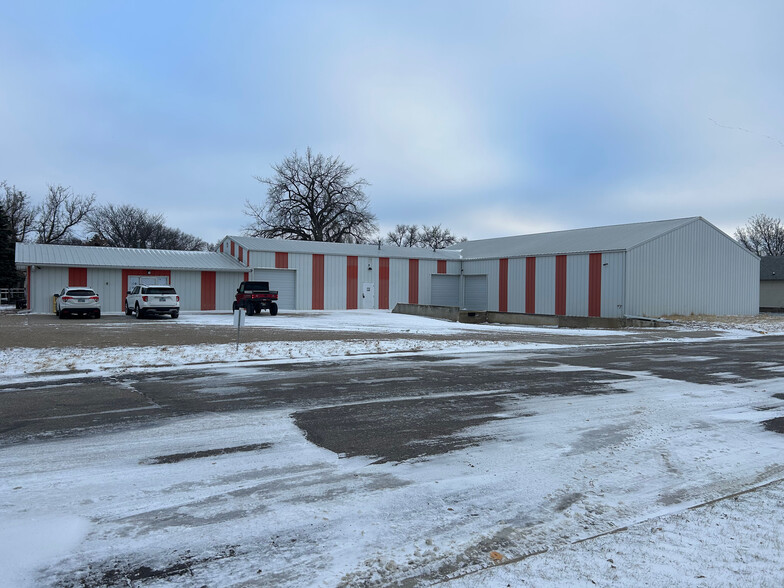 21 8th Ave SW, Watertown, SD for sale - Building Photo - Image 1 of 15