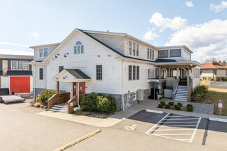 Plus de détails pour 499 E Main Rd, Middletown, RI - Commerce de détail à vendre