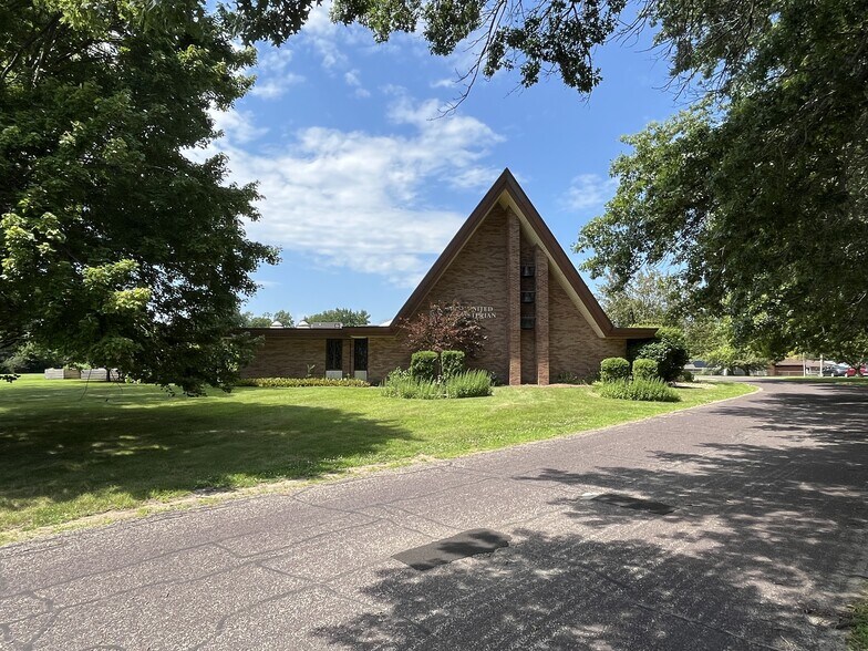 1717 Highwood Ave, Pekin, IL à vendre - Photo du bâtiment - Image 3 de 14