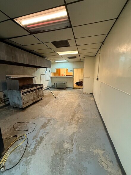 635 Industrial Blvd, Gainesville, GA à louer - Photo du bâtiment - Image 3 de 5