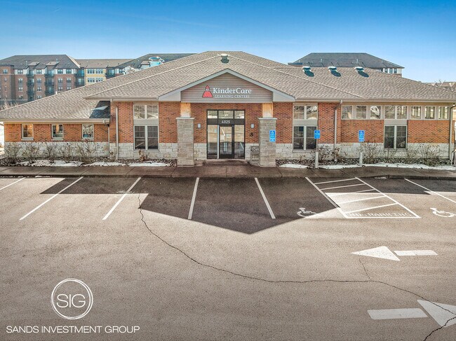 More details for 4025 Benjamin Dr, Woodbury, MN - Retail for Sale