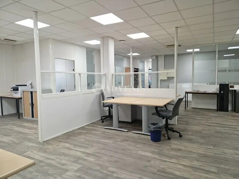 Bureau dans Bron à louer - Photo intérieure - Image 3 de 9