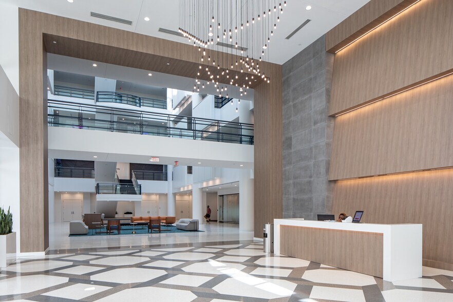 5995 Windward Pky, Alpharetta, GA à louer - Hall d’entrée - Image 2 de 15