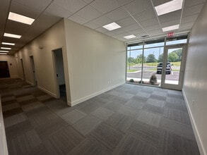 771-787 SE Summit Dr, Decatur, AL à louer Photo intérieure- Image 1 de 3