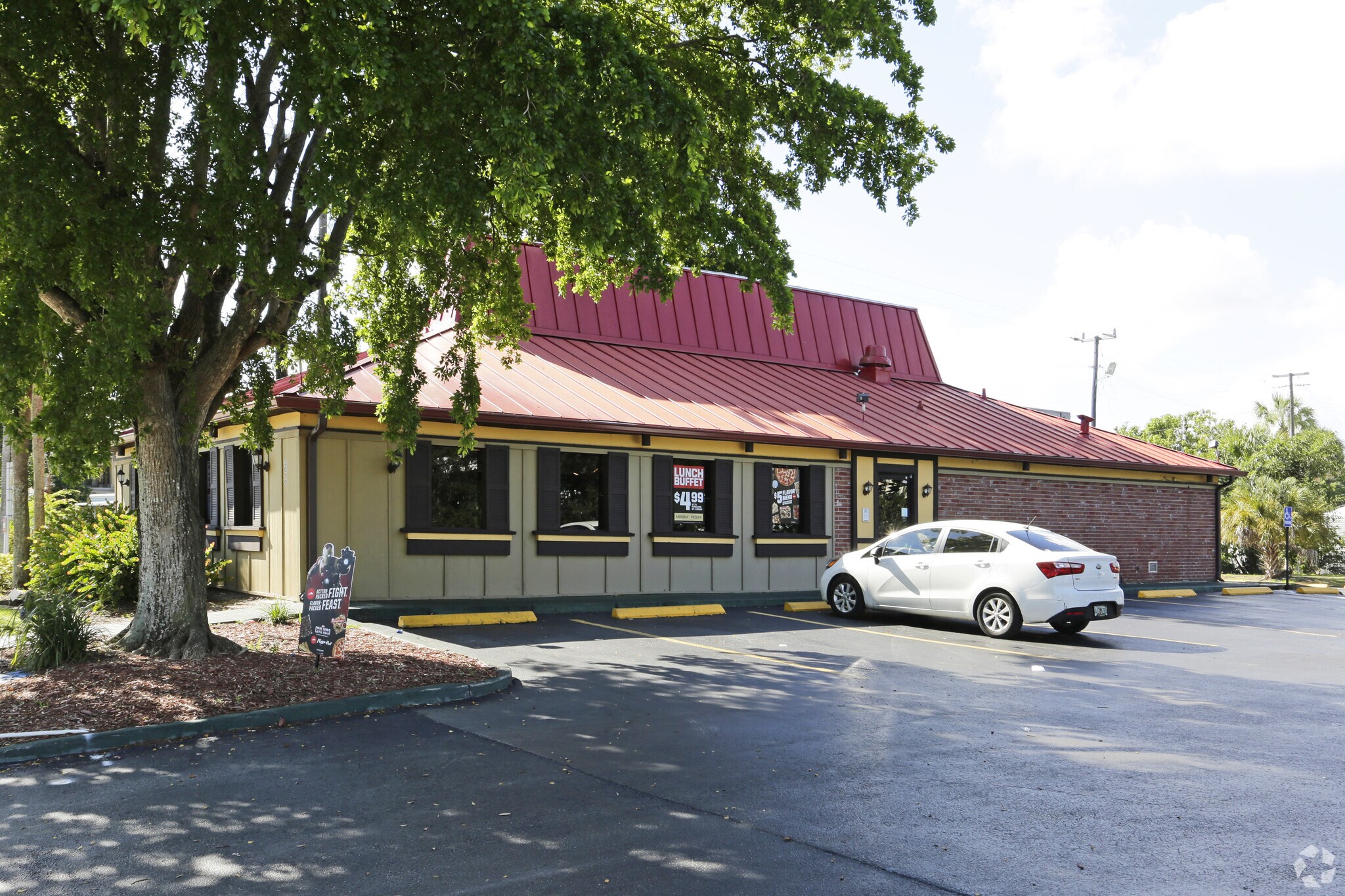 3010 Tamiami Trl E, Naples, FL for sale Primary Photo- Image 1 of 1