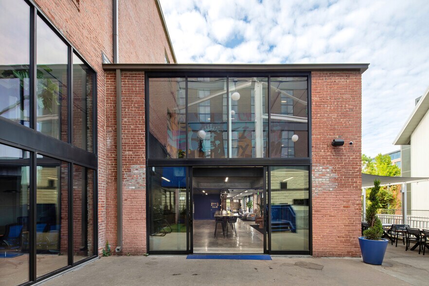 109 N Detroit Ave, Tulsa, OK à louer - Photo du bâtiment - Image 3 de 37