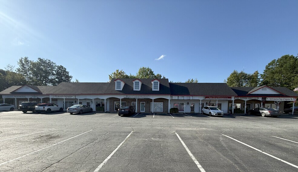 1622-1624 Woodruff Rd, Greenville, SC à louer - Photo du bâtiment - Image 1 de 2