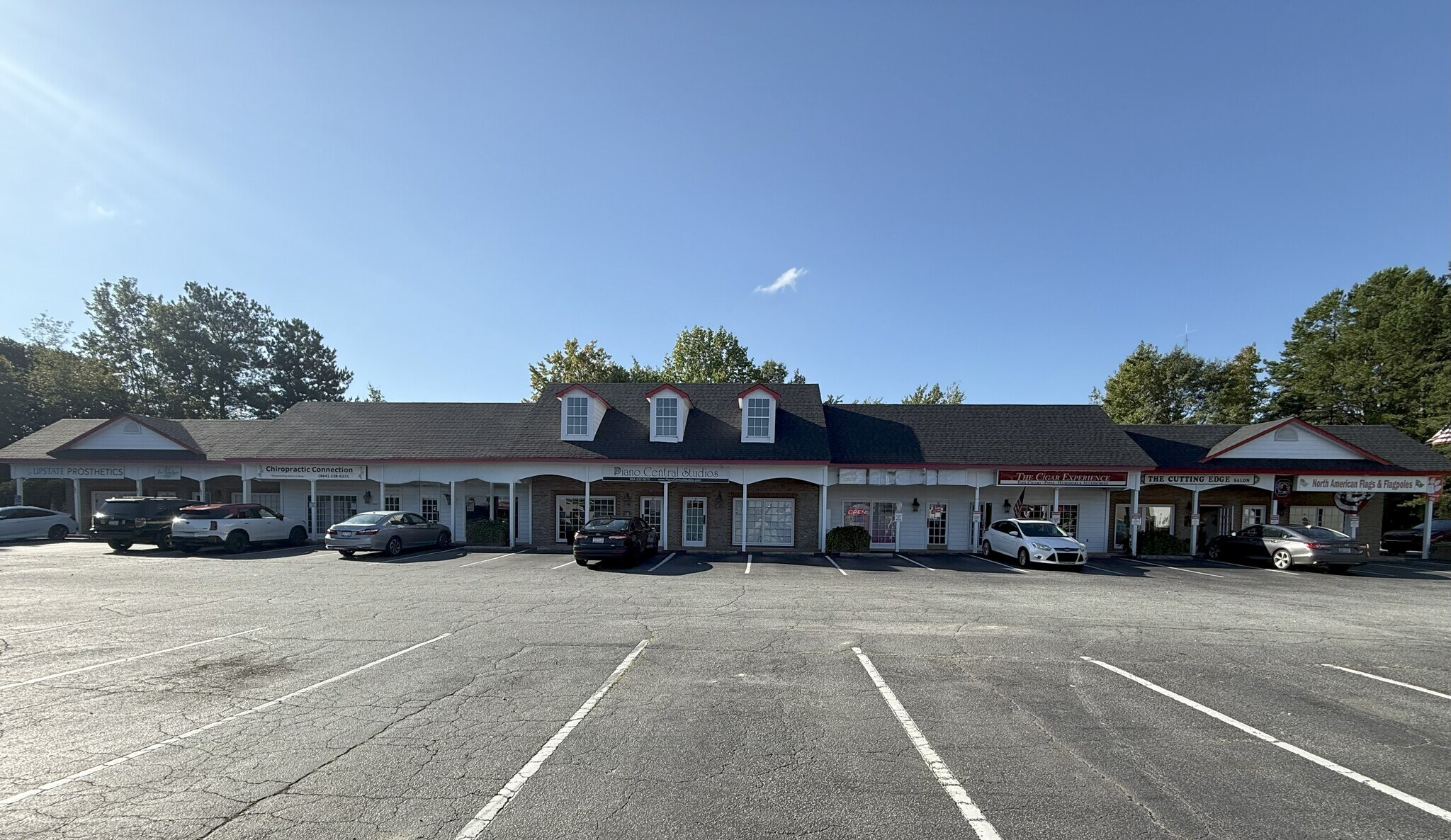 1622-1624 Woodruff Rd, Greenville, SC à louer Photo du bâtiment- Image 1 de 3