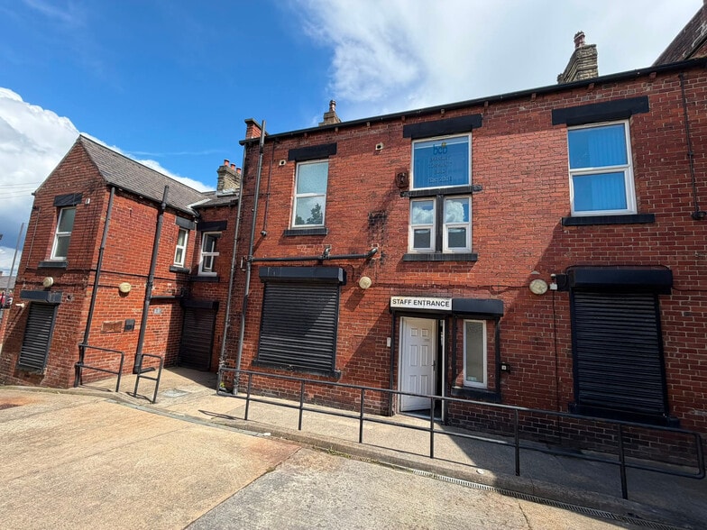 185-189 Sheffield Rd, Barnsley à vendre - Photo du bâtiment - Image 2 de 11