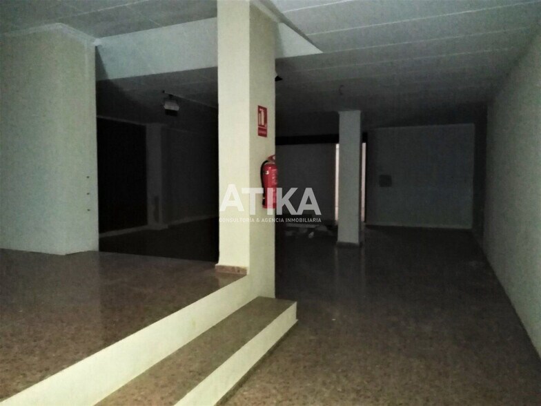Commerce de détail dans Ontinyent, Valencia à vendre - Photo du bâtiment - Image 2 de 14