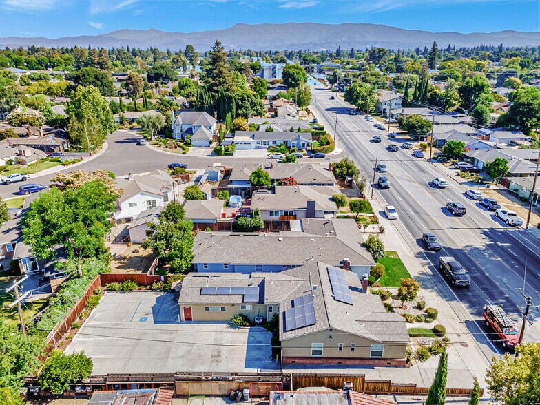 1414 Meridian Ave, San Jose, CA à vendre - Photo du bâtiment - Image 1 de 32