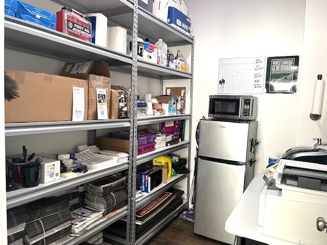 241 W 38th St, Indianapolis, IN à vendre - Photo intérieure - Image 3 de 8