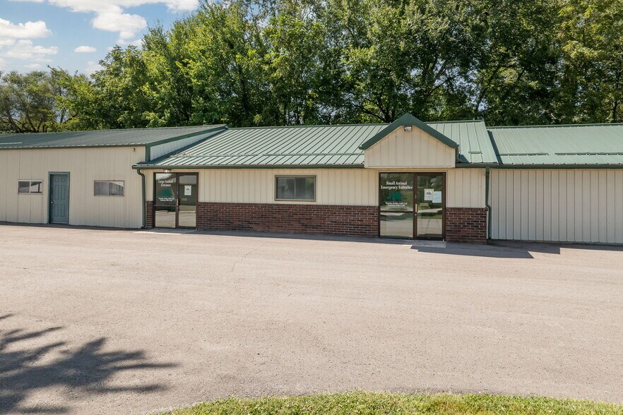 1302 W US Highway 71, Savannah, MO à vendre - Photo du bâtiment - Image 2 de 40