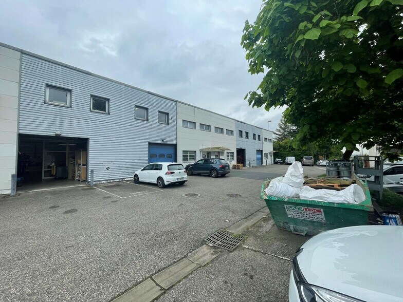 Flex in Orly for lease - Building Photo - Image 1 of 9