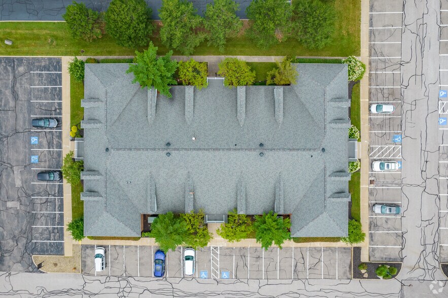 4645 Richmond Rd, Warrensville Heights, OH à louer - Aérien - Image 3 de 4
