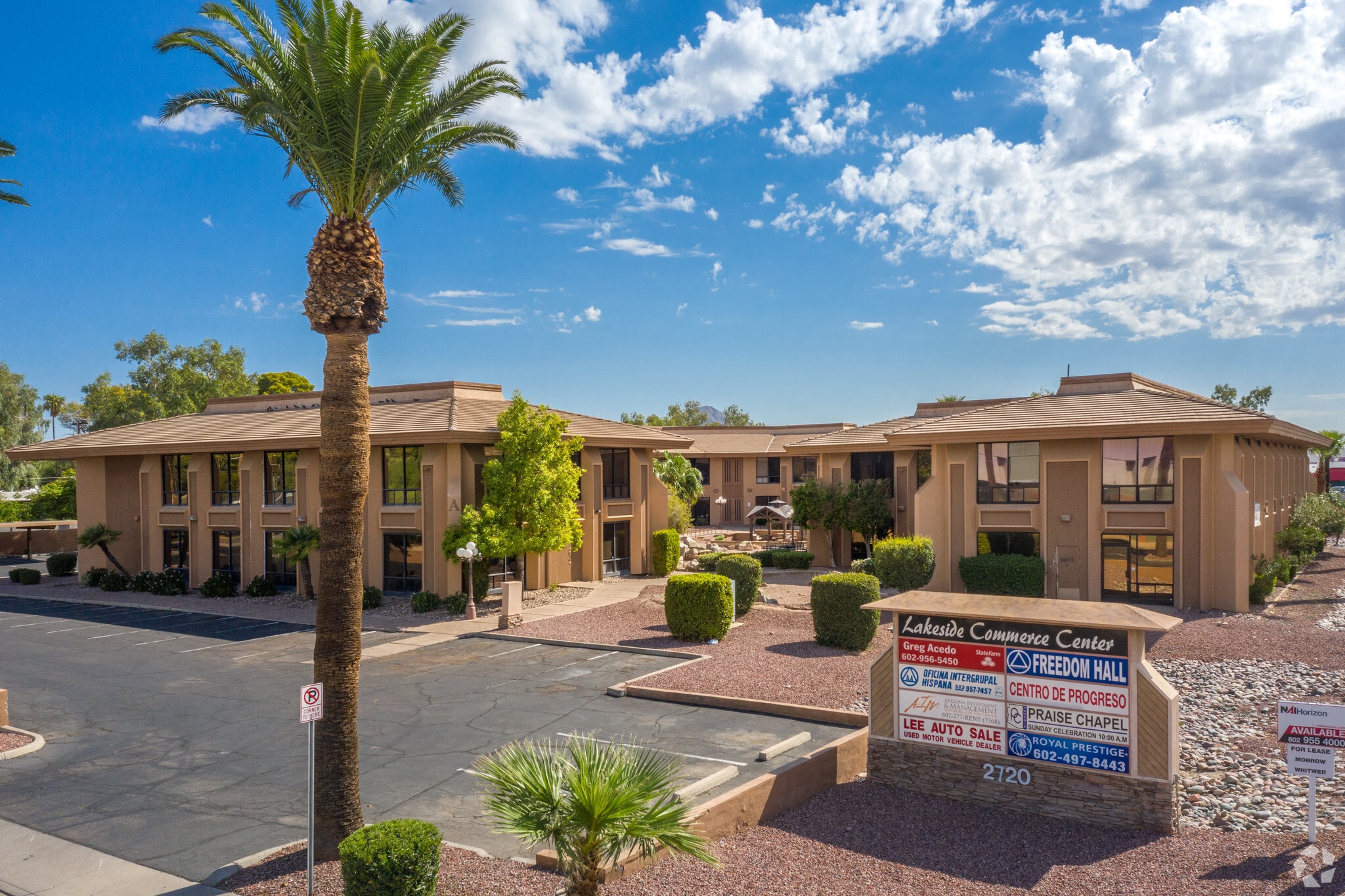2720 E Thomas Rd, Phoenix, AZ for lease Primary Photo- Image 1 of 18
