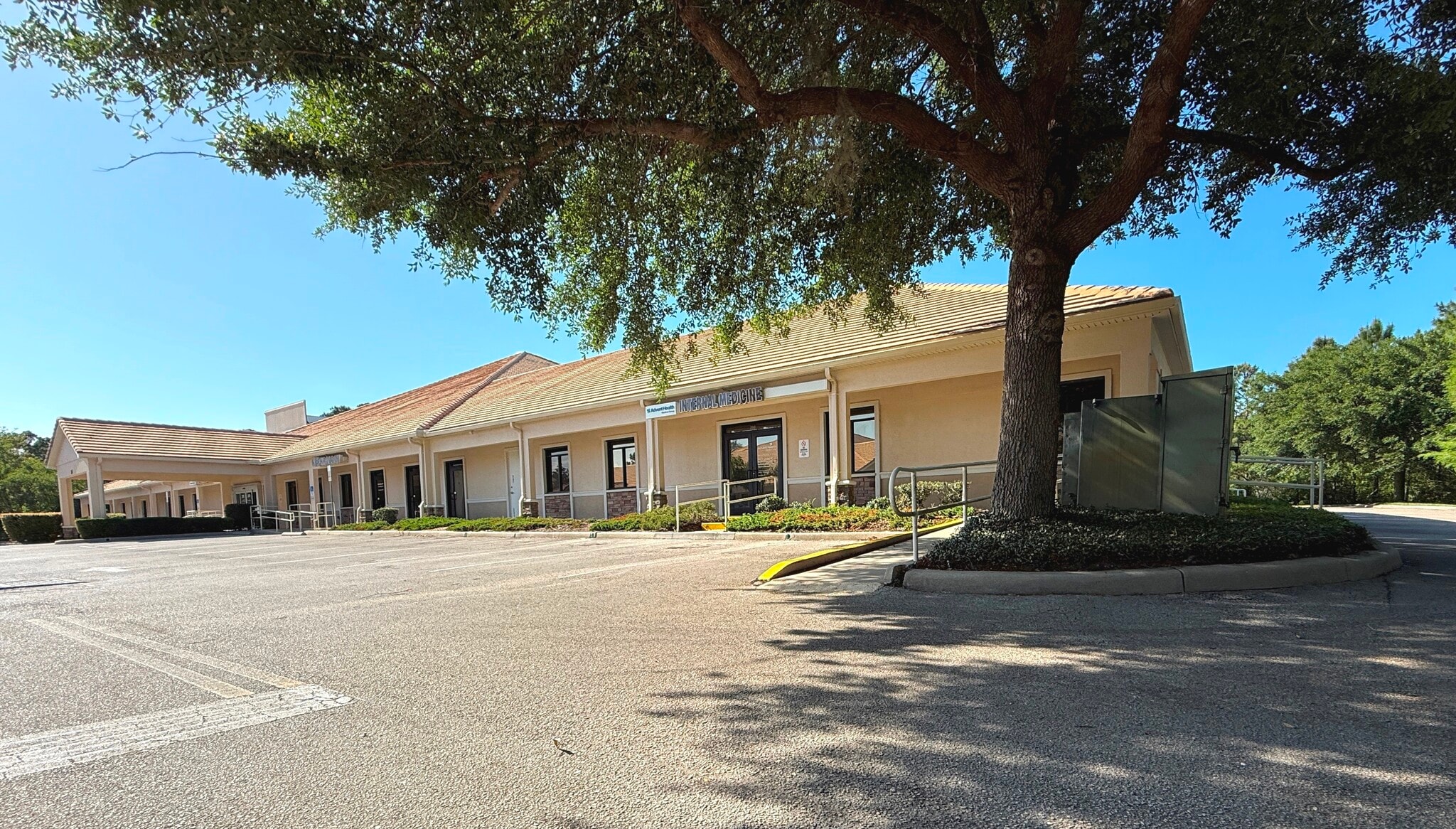 345 Clyde Morris Blvd, Ormond Beach, FL à louer Photo du bâtiment- Image 1 de 14