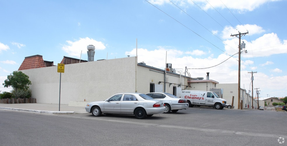 7200-7240 N Mesa St, El Paso, TX for lease - Building Photo - Image 3 of 4