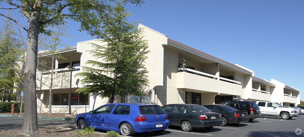 2580 San Ramon Valley Blvd, San Ramon, CA à louer - Photo du bâtiment - Image 3 de 13