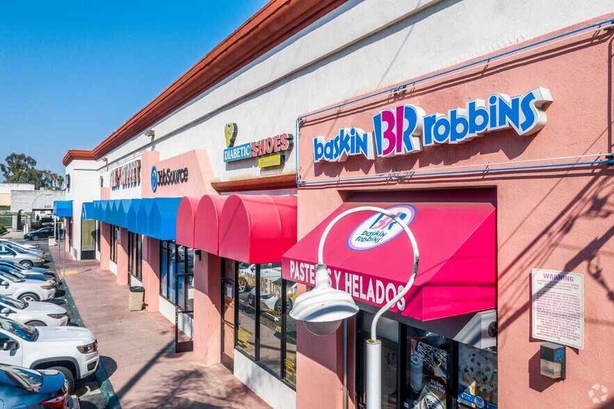 2661 E Florence Ave, Huntington Park, CA à vendre - Photo du bâtiment - Image 2 de 12