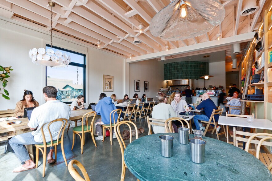 1700-1702 Lincoln Blvd, Venice, CA à vendre - Photo intérieure - Image 3 de 10