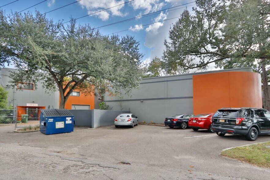 1207 N Himes Ave, Tampa, FL à louer - Photo du bâtiment - Image 3 de 21