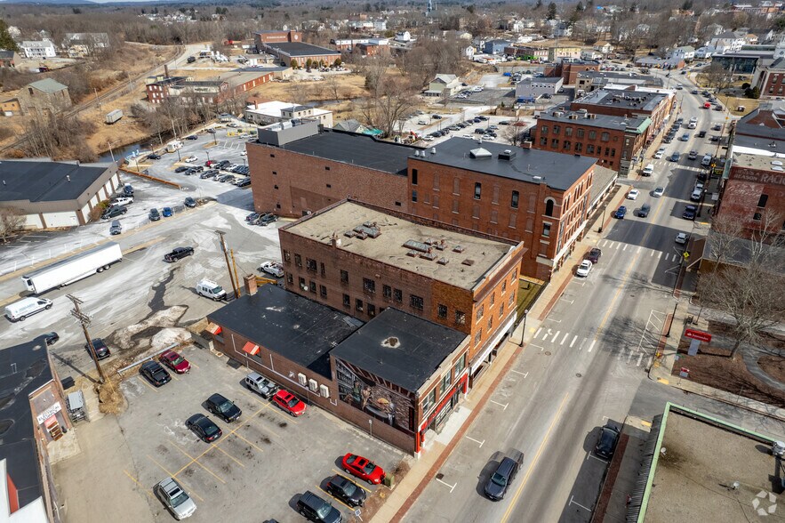 175 Main St, Webster, MA à vendre - Aérien - Image 3 de 9