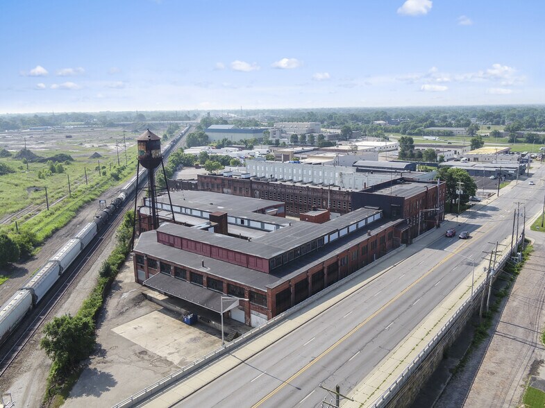 2050 S High St, Columbus, OH à louer - Photo du bâtiment - Image 2 de 21