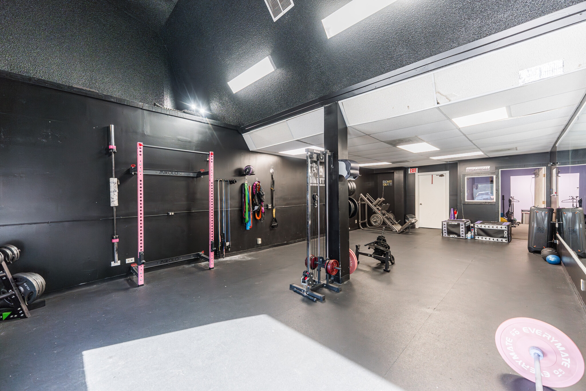 4262 Old Grand Ave, Gurnee, IL for lease Interior Photo- Image 1 of 4