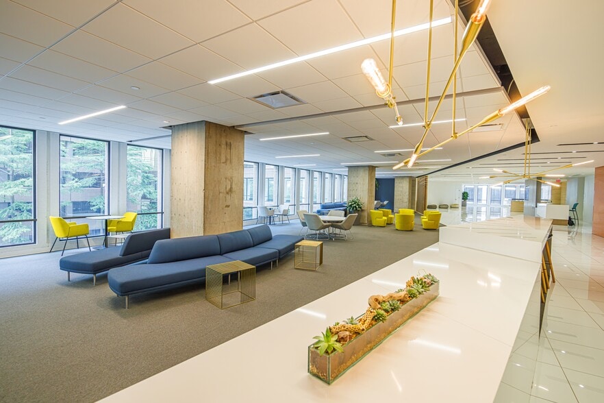 717 N Harwood St, Dallas, TX for lease - Interior Photo - Image 3 of 8