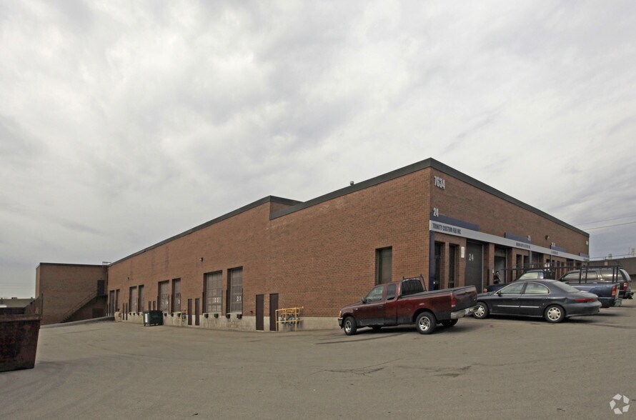 7634 Kimbel St, Mississauga, ON à louer - Photo du bâtiment - Image 2 de 6