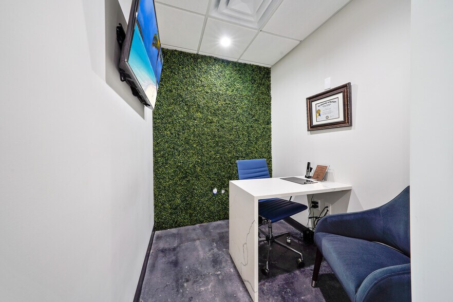 530 NW 54th St, Miami, FL à louer - Photo intérieure - Image 3 de 38