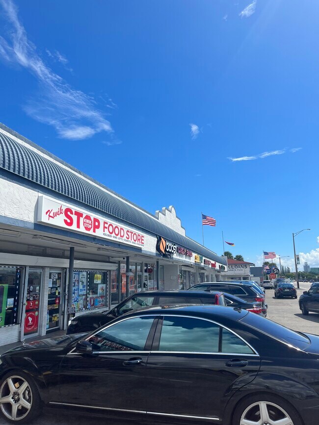 Plus de détails pour 1929-1953 Pembroke Rd, Hollywood, FL - Commerce de détail à louer