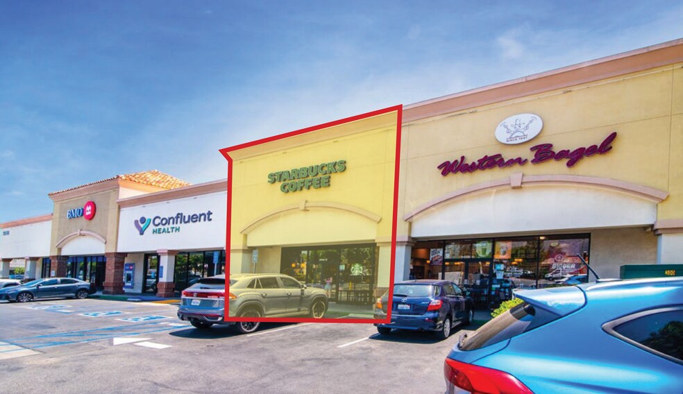 20516 Devonshire St, Chatsworth, CA à louer - Photo du bâtiment - Image 2 de 14