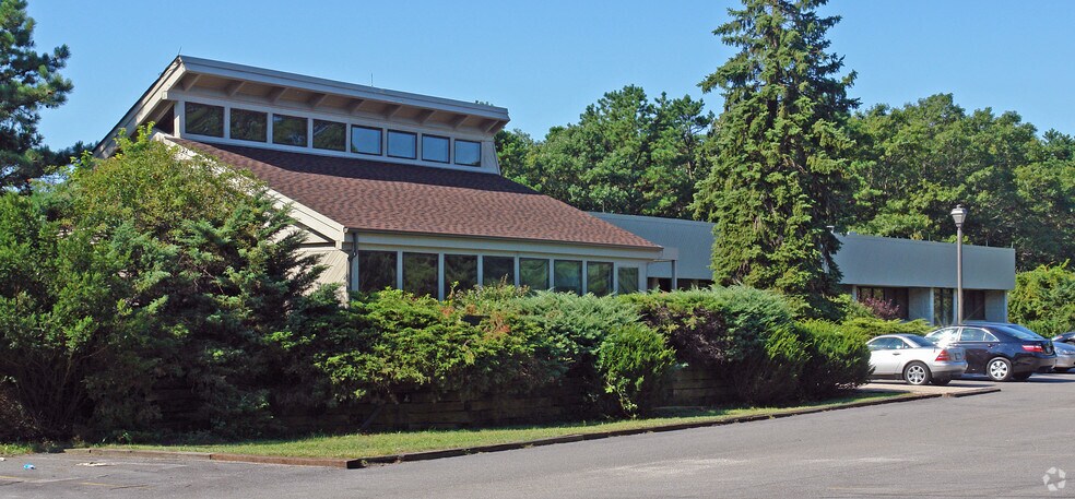 476 Expressway Dr S, Medford, NY for lease - Building Photo - Image 2 of 5