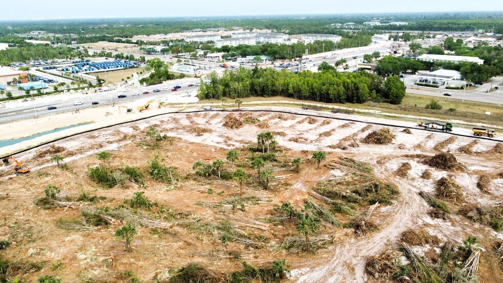 3864 Beck Blvd, Naples, FL à vendre - Photo du bâtiment - Image 2 de 14