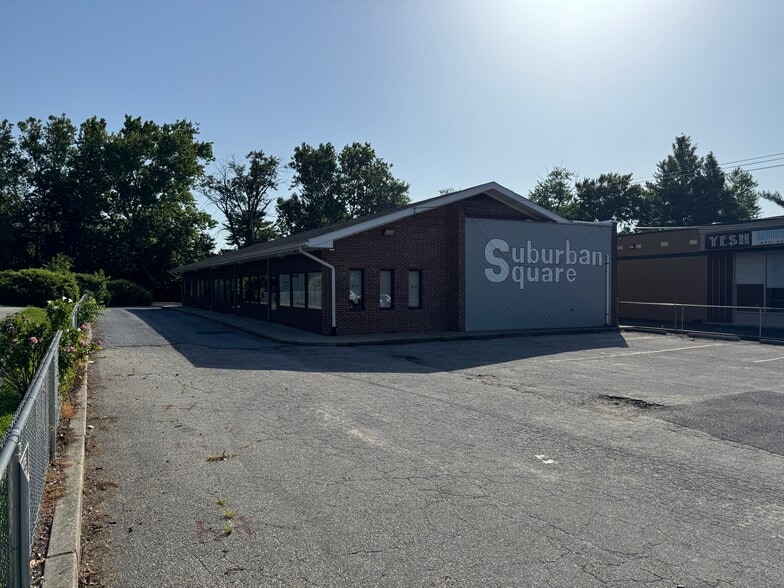 623-631 Reisterstown Rd, Pikesville, MD for lease - Building Photo - Image 3 of 11