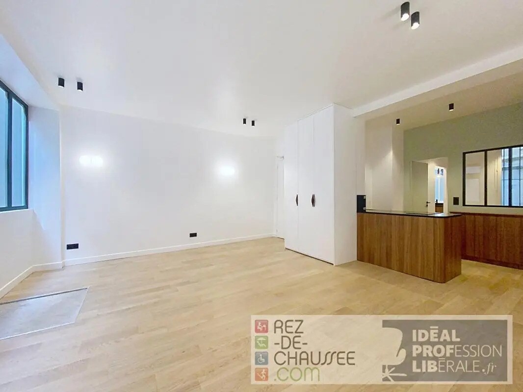 Office in Paris for sale Interior Photo- Image 1 of 6