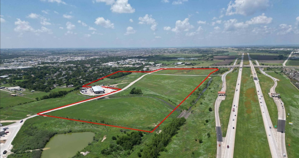 Hutto Crossing, Hutto, TX for sale - Building Photo - Image 2 of 4