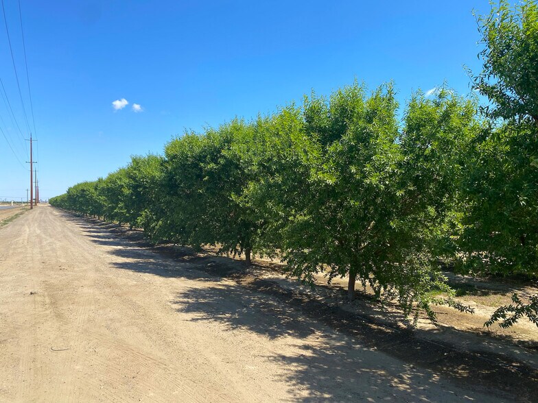 Adjacent to S. boundary of Bakersfield 9 parcels, Bakersfield, CA for sale - Building Photo - Image 2 of 6