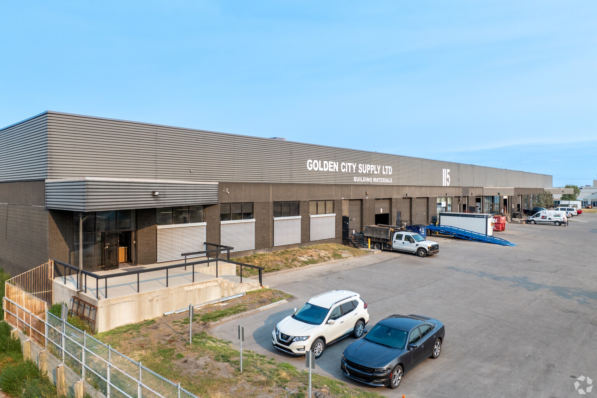 115 28 St SE, Calgary, AB for sale Primary Photo- Image 1 of 1