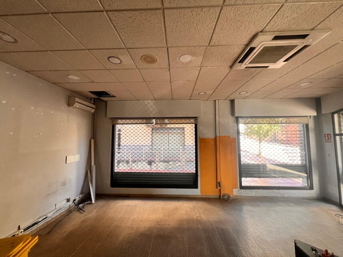 Sentmenat, BAR 08181 - Unit - - - Interior Photo - Image 2 of 6
