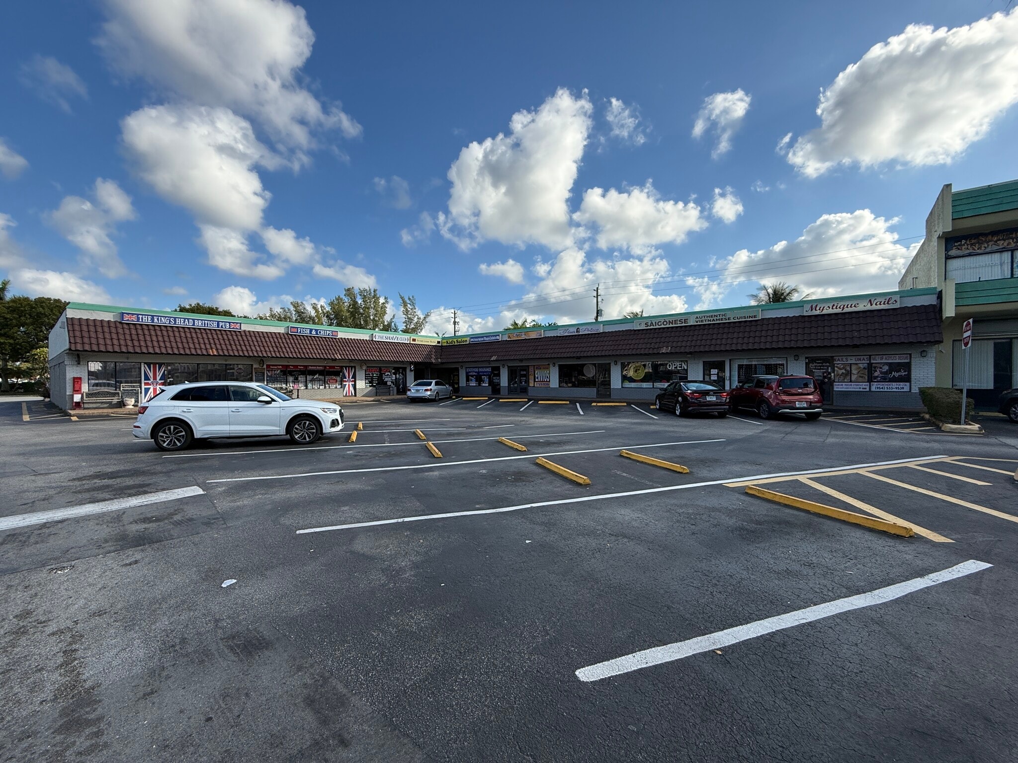 2695 N University Dr, Sunrise, FL for lease Building Photo- Image 1 of 8